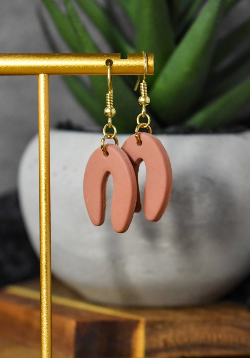 Modern Arch Drop Earrings - Amaryllis Custom CraftsDangle earringsAmaryllis Custom Crafts